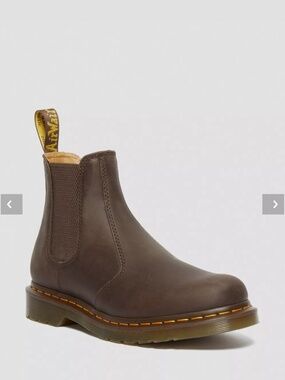 2976 Yellow Stitch Crazy Horse Leather Chelsea Boots